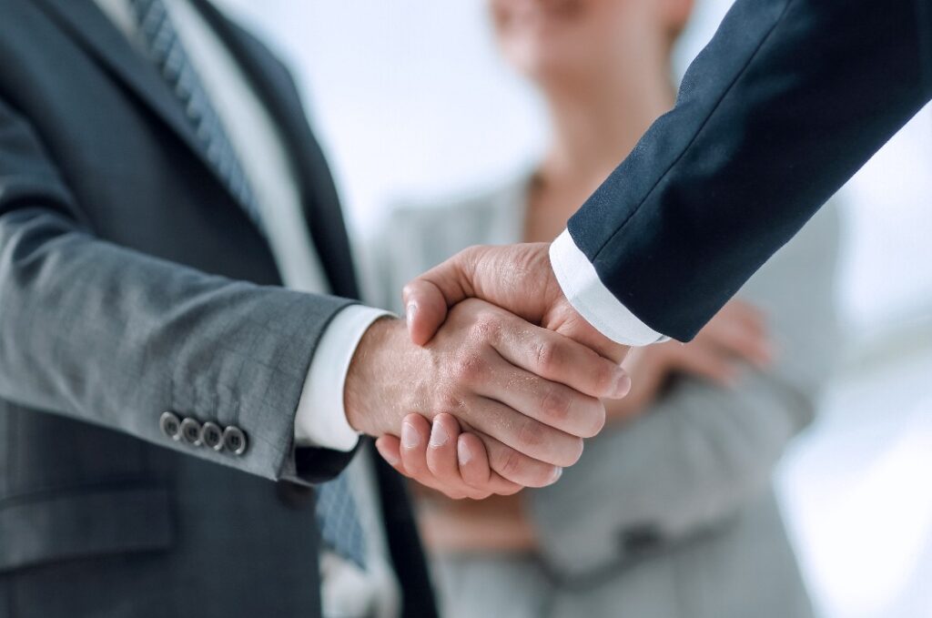 Handschlag zweier Partner